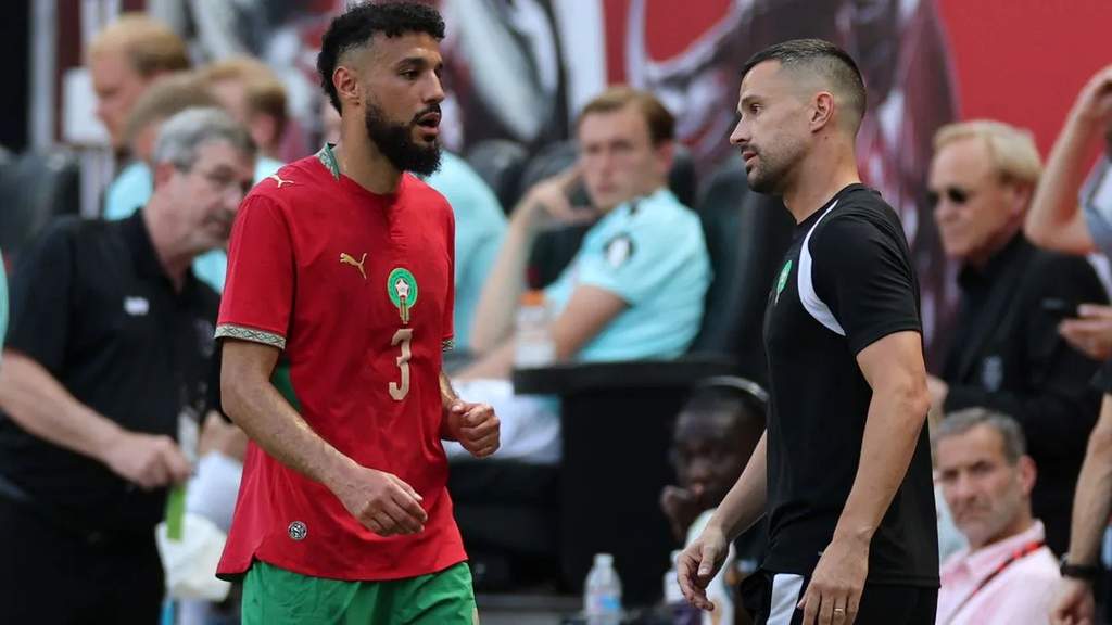 Noussair Mazraoui kembali berlatih bersama Timnas Morocco setelah pulih dari cedera bahu